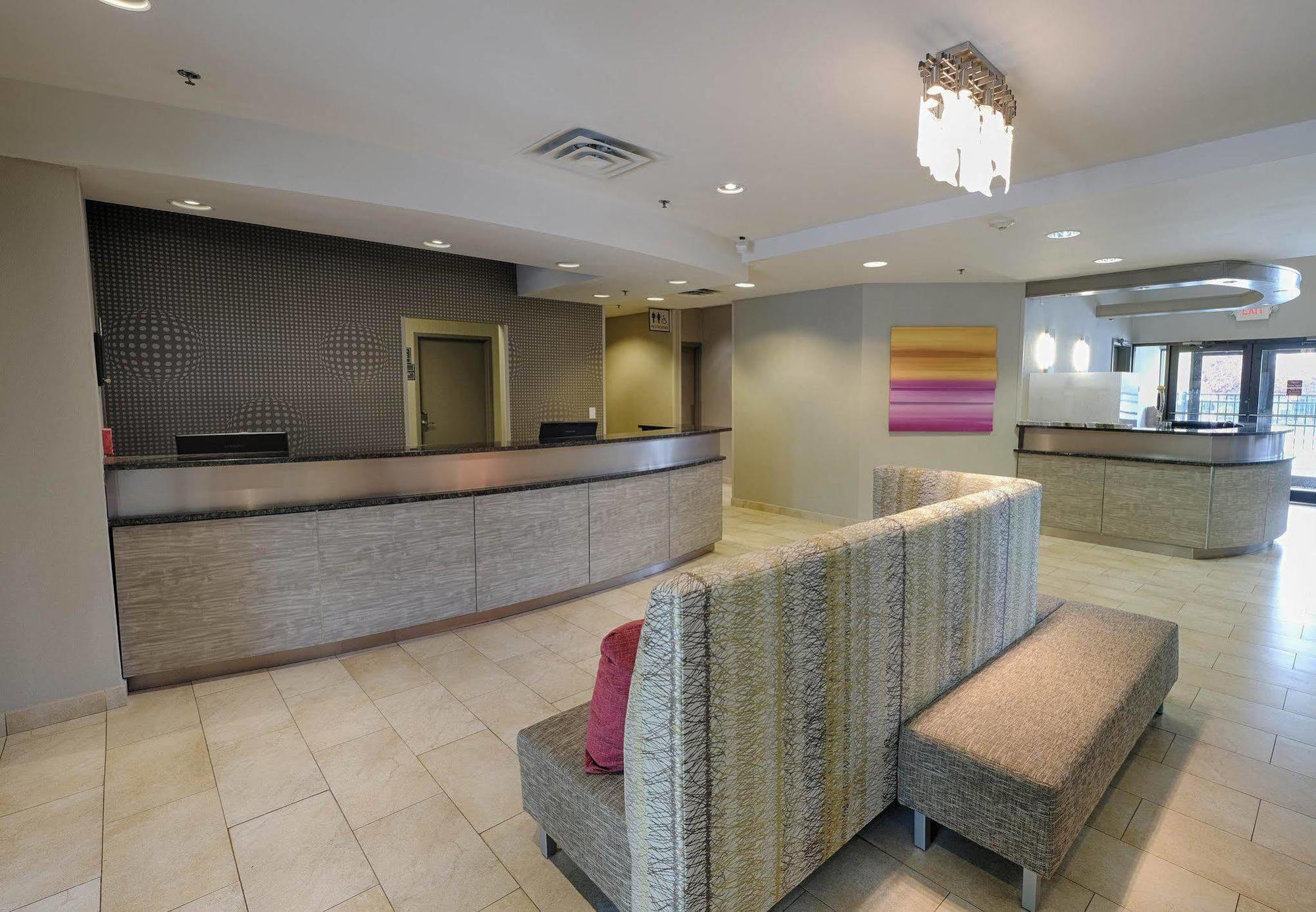 Albany Airport Inn And Suites 라담 외부 사진