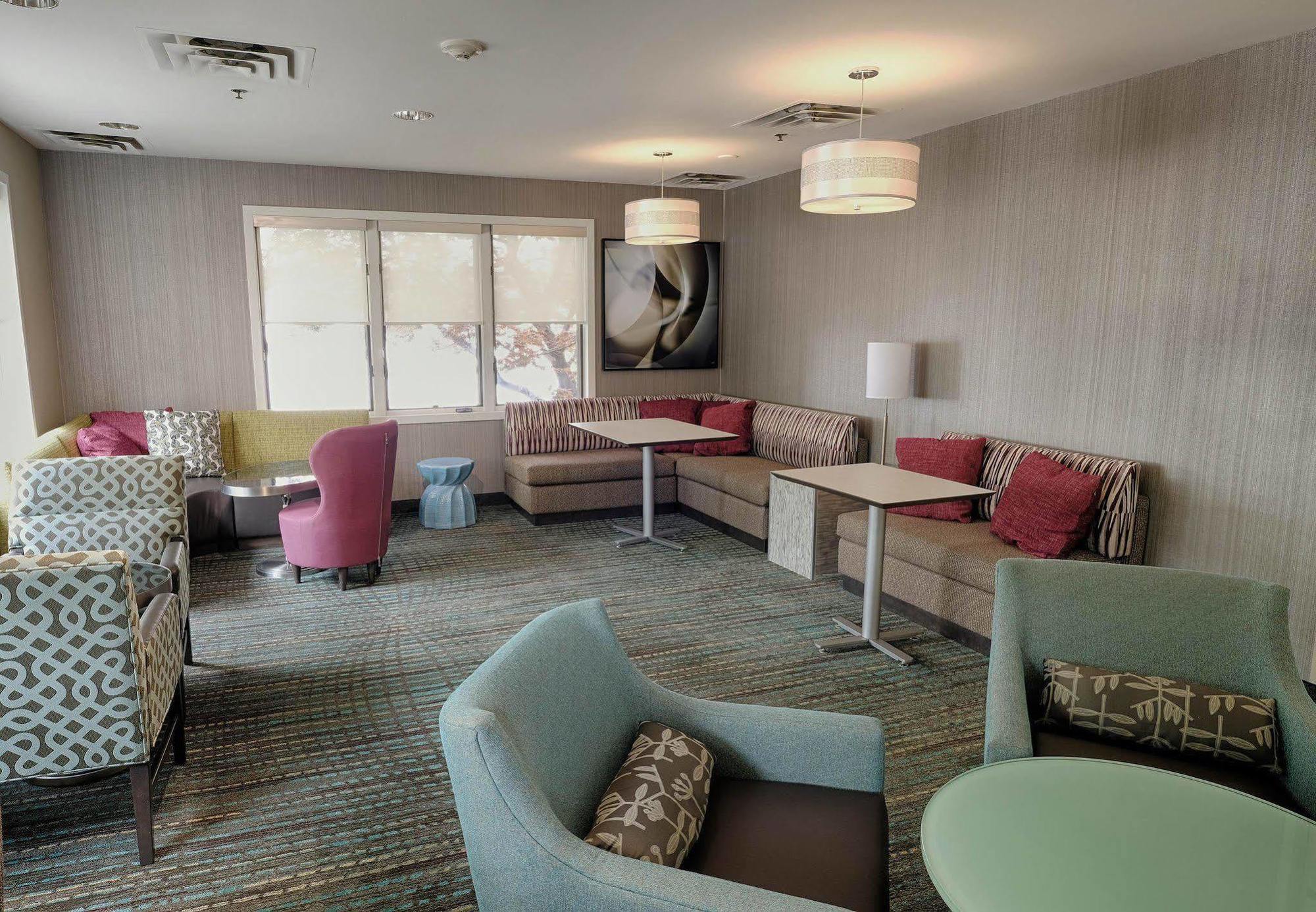 Albany Airport Inn And Suites 라담 외부 사진
