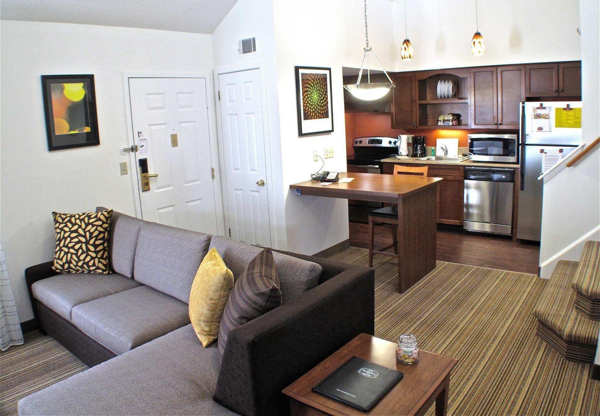 Albany Airport Inn And Suites 라담 객실 사진