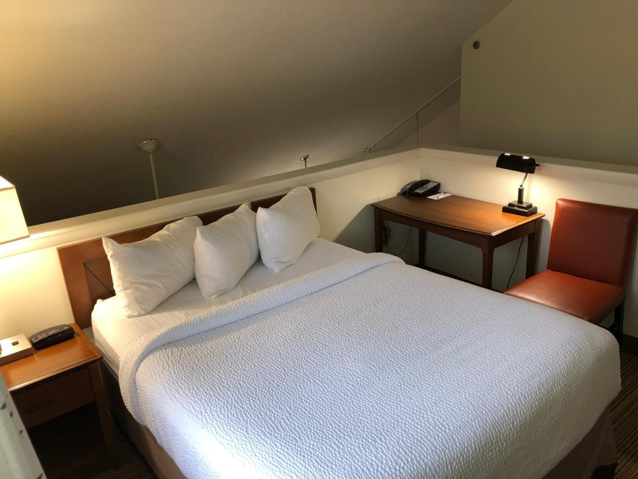 Albany Airport Inn And Suites 라담 외부 사진