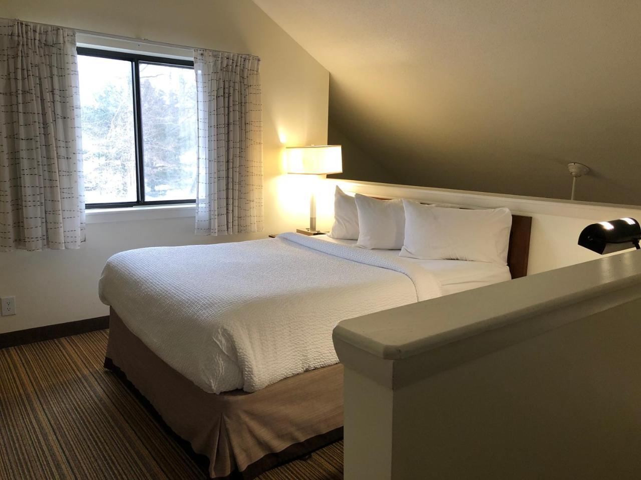 Albany Airport Inn And Suites 라담 외부 사진