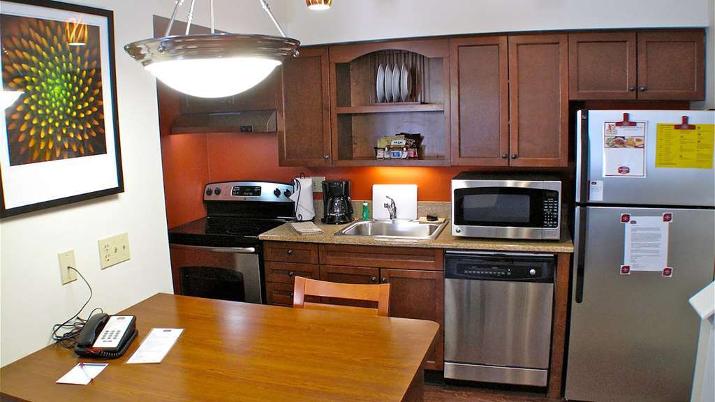 Albany Airport Inn And Suites 라담 객실 사진