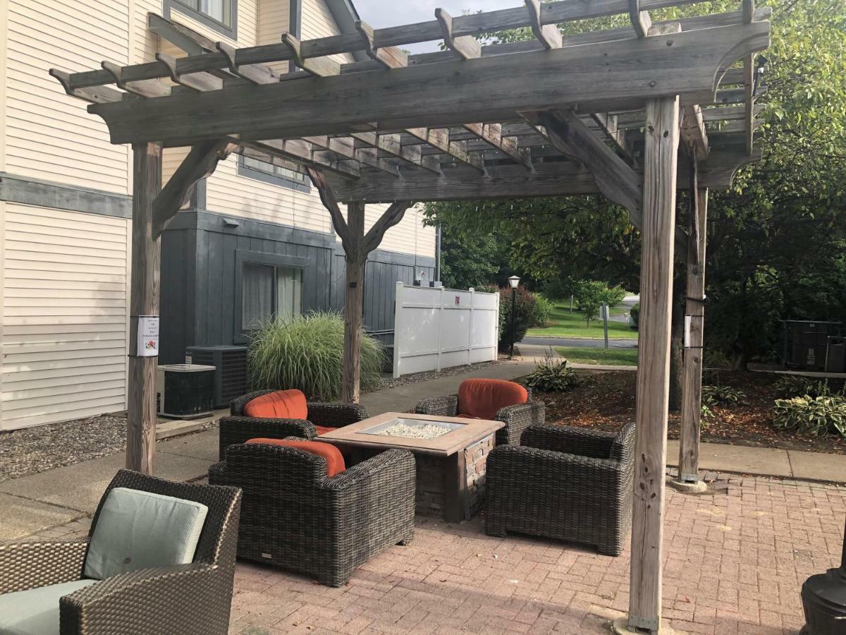 Albany Airport Inn And Suites 라담 외부 사진